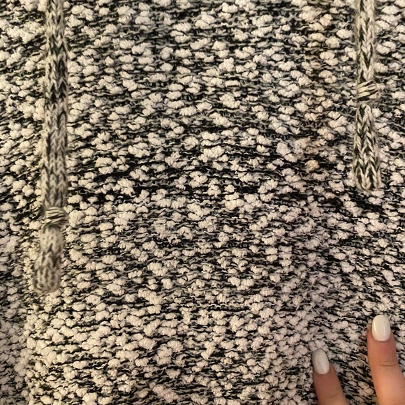 Sweater Layered Pullover - Picture 2 of 4